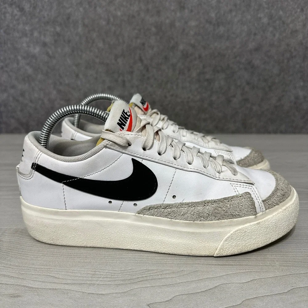 Nike Blazer Low Platform Womens‎ Sz 8 Sneakers White Black DJ0292-101